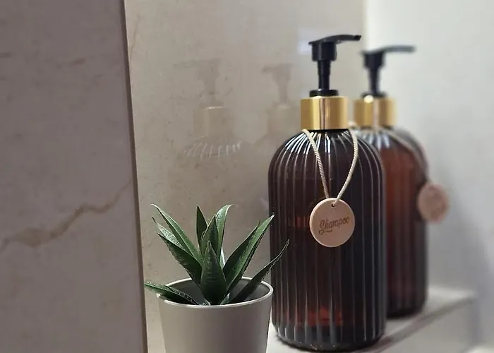 Avye, By Miorah Selections Apartment