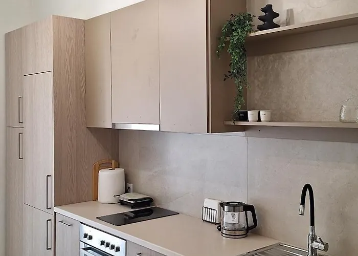 Avye, By Miorah Selections * 칼라마타